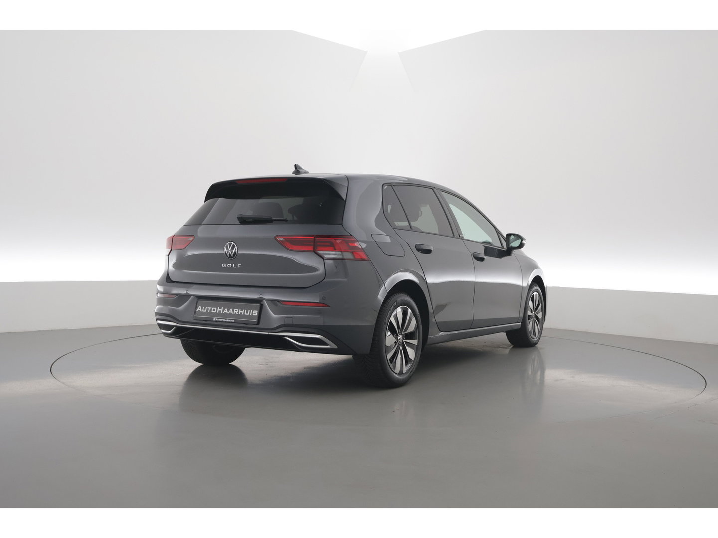 Volkswagen Golf 1.0 TSI Life | Rijklaar! | Dig. Cockpit | Camera | PDC V+A | Apple CarPlay | Stoel- Stuurverw. | All Season