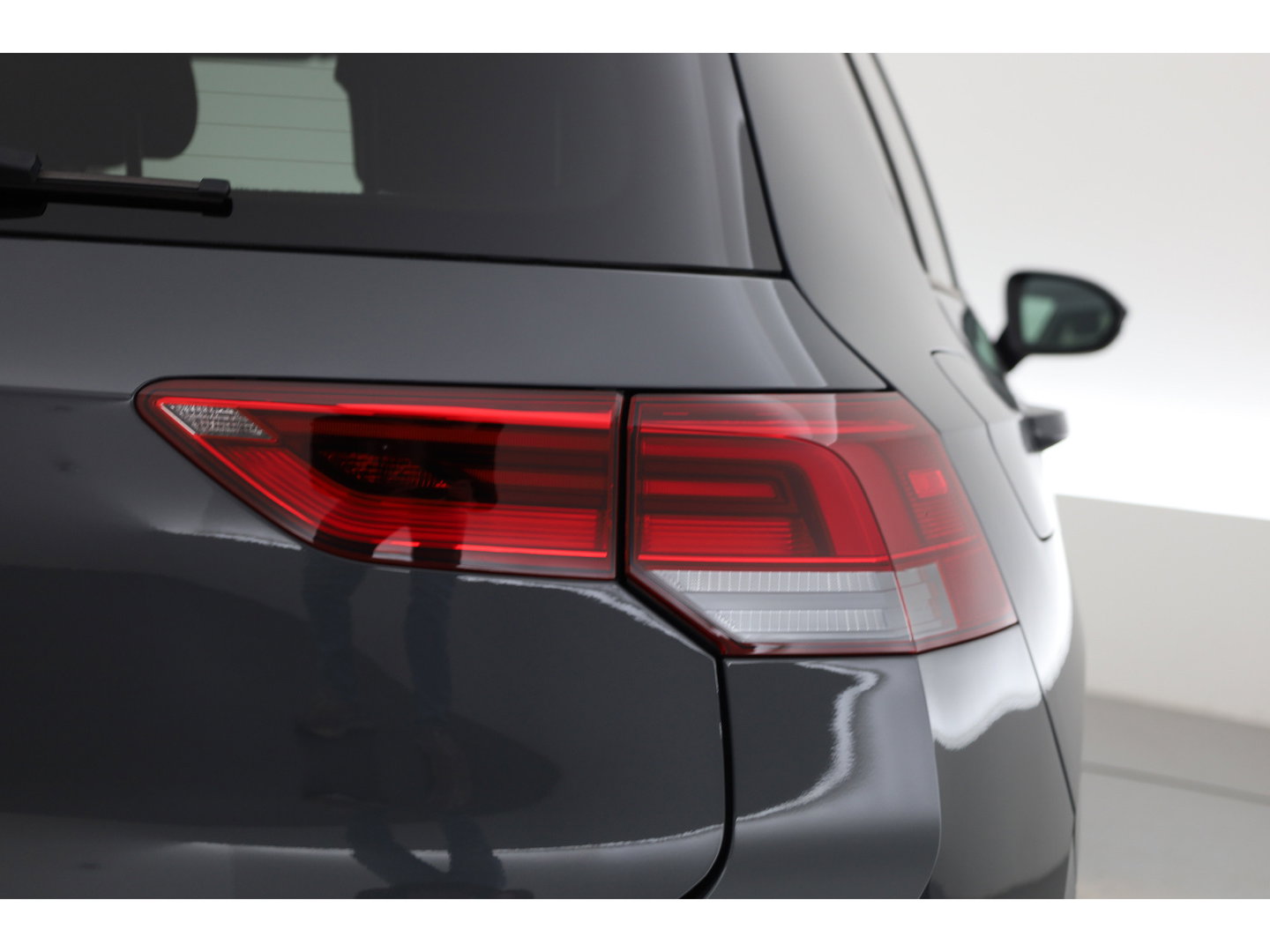 Volkswagen Golf 1.0 TSI Life | Rijklaar! | Dig. Cockpit | Camera | PDC V+A | Apple CarPlay | Stoel- Stuurverw. | All Season