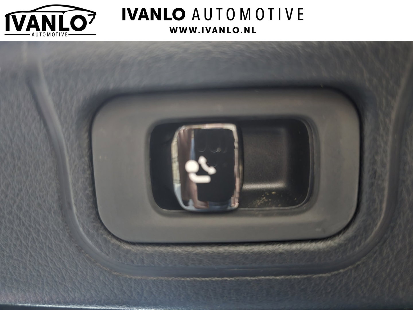 Mercedes-Benz C-Klasse 300 e AMG Line PHEV Leder LED Camera Sfeer Navi Trekhaak LM