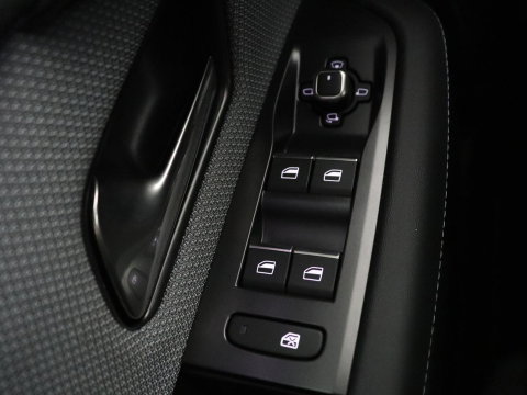 Opel Grandland 1.2 Turbo Hybrid GS | Trekhaak | Stoelverwarming | LED | Head-Up | Apple Carplay |