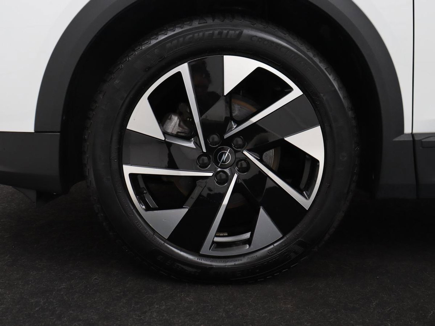 Opel Grandland 1.2 Turbo Hybrid GS | Trekhaak | Stoelverwarming | LED | Head-Up | Apple Carplay |