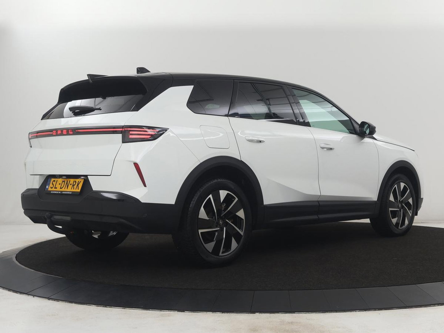 Opel Grandland 1.2 Turbo Hybrid GS | Trekhaak | Stoelverwarming | LED | Head-Up | Apple Carplay |