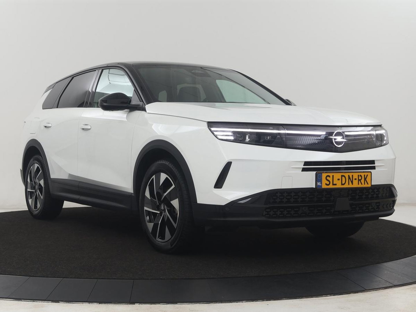 Opel Grandland 1.2 Turbo Hybrid GS | Trekhaak | Stoelverwarming | LED | Head-Up | Apple Carplay |