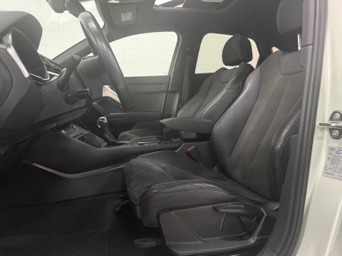 Audi Q3 Sportback 35 TFSI S Edition*Pano*Camera*Stoelverwarming*