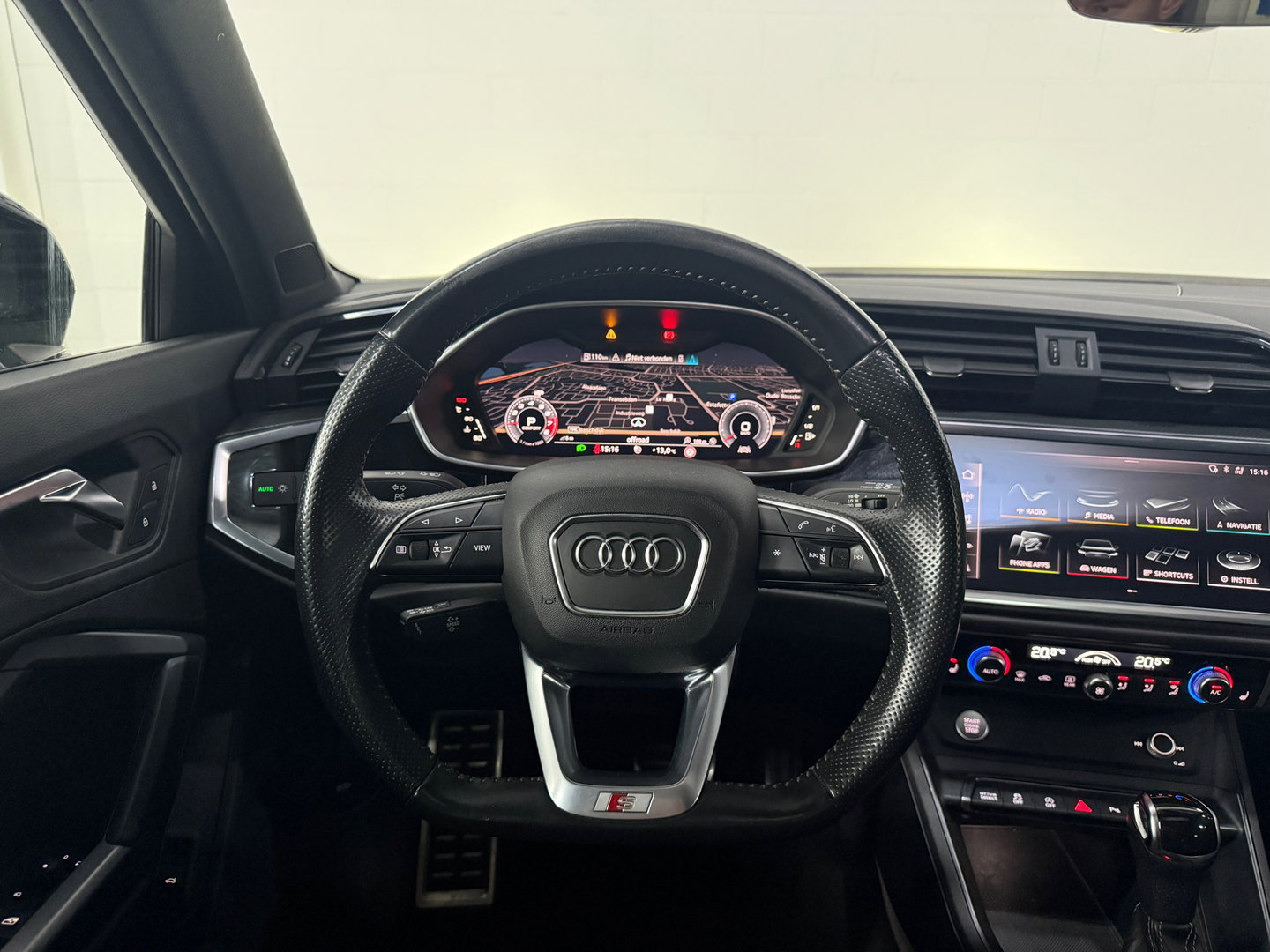 Audi Q3 Sportback 35 TFSI S Edition*Pano*Camera*Stoelverwarming*