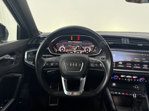 Audi Q3 Sportback 35 TFSI S Edition*Pano*Camera*Stoelverwarming*