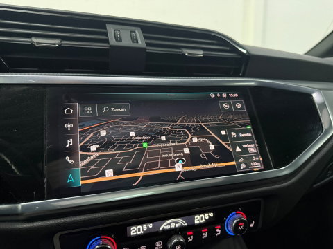 Audi Q3 Sportback 35 TFSI S Edition*Pano*Camera*Stoelverwarming*
