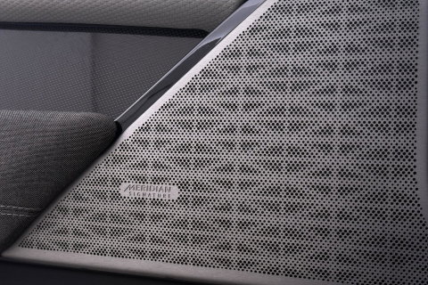 Land Rover Range Rover Velar 2.0 I4 Turbo AWD SE | Meridian Signature | Panoramadak | 360° Camera | Head-Up | Stoelventilatie+Massage | ACC | 22 Inch