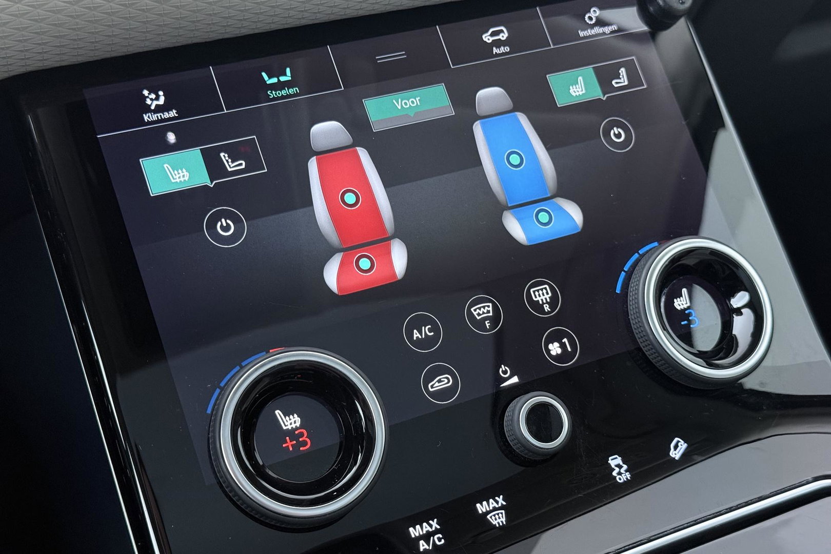 Land Rover Range Rover Velar 2.0 I4 Turbo AWD SE | Meridian Signature | Panoramadak | 360° Camera | Head-Up | Stoelventilatie+Massage | ACC | 22 Inch
