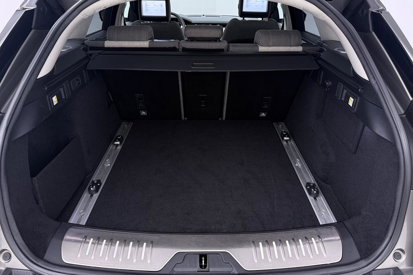 Land Rover Range Rover Velar 2.0 I4 Turbo AWD SE | Meridian Signature | Panoramadak | 360° Camera | Head-Up | Stoelventilatie+Massage | ACC | 22 Inch