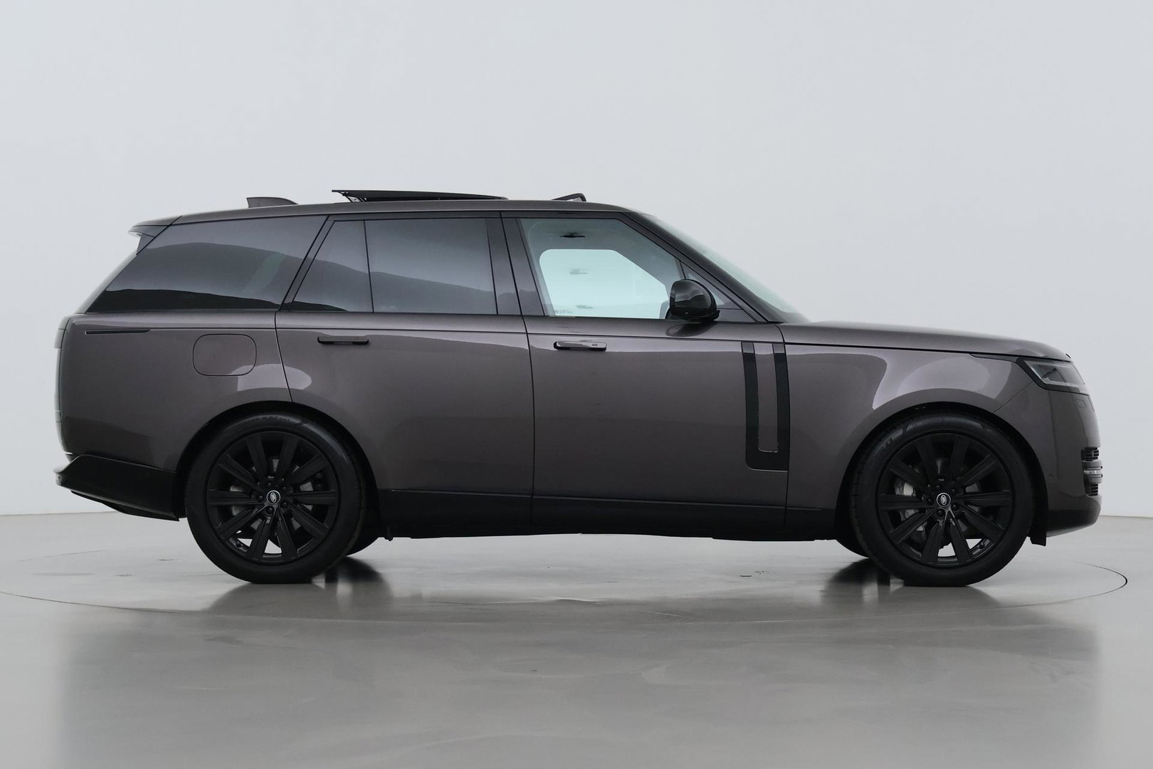 Land Rover Range Rover 3.0 P400 HSE | Meridian 3D Surround | ClearSight | Panoramadak | 360° Camera | Trekhaak | Head-Up | Stoelventilatie V+A | 22 Inch