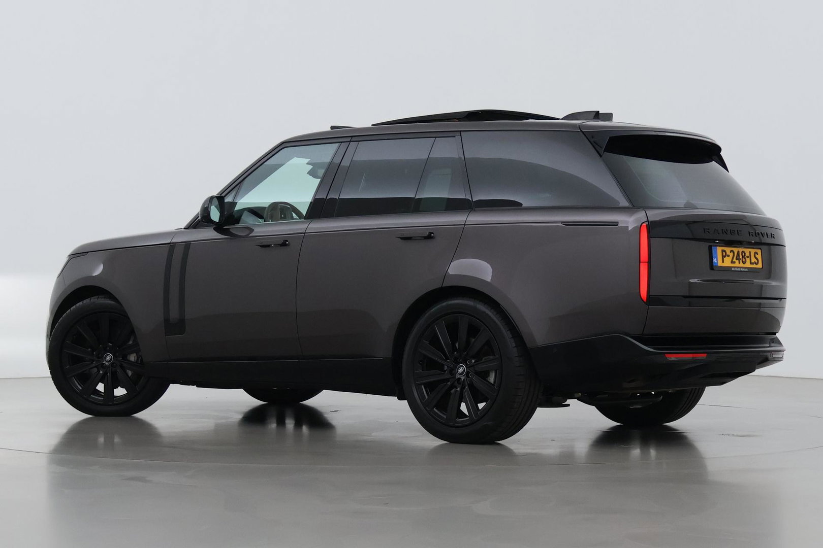Land Rover Range Rover 3.0 P400 HSE | Meridian 3D Surround | ClearSight | Panoramadak | 360° Camera | Trekhaak | Head-Up | Stoelventilatie V+A | 22 Inch