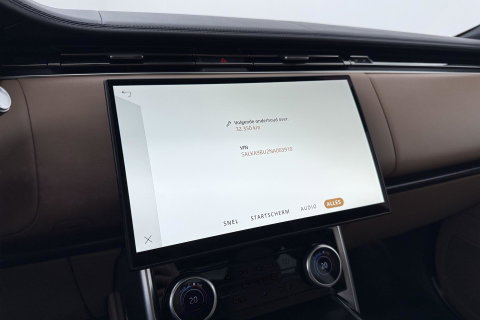 Land Rover Range Rover 3.0 P400 HSE | Meridian 3D Surround | ClearSight | Panoramadak | 360° Camera | Trekhaak | Head-Up | Stoelventilatie V+A | 22 Inch
