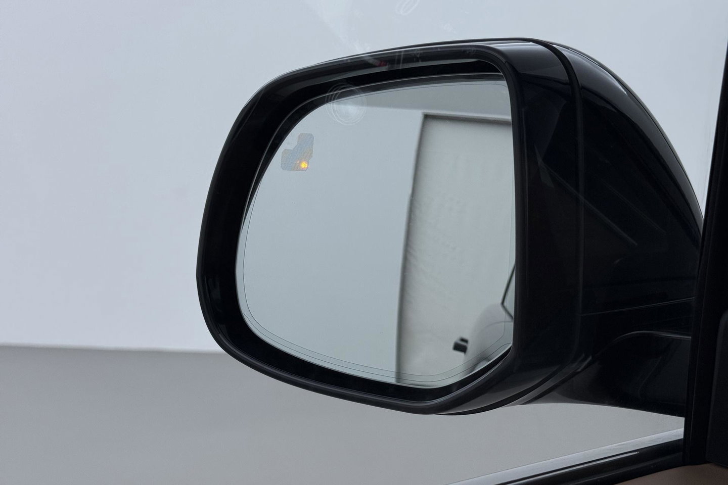 Land Rover Range Rover 3.0 P400 HSE | Meridian 3D Surround | ClearSight | Panoramadak | 360° Camera | Trekhaak | Head-Up | Stoelventilatie V+A | 22 Inch