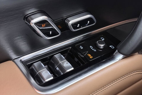 Land Rover Range Rover 3.0 P400 HSE | Meridian 3D Surround | ClearSight | Panoramadak | 360° Camera | Trekhaak | Head-Up | Stoelventilatie V+A | 22 Inch
