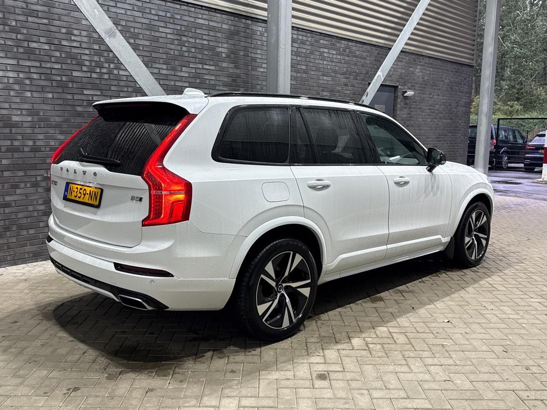 Volvo XC90 2.0 B5 AWD Inscription Intro Edition | Harman/Kardon | Panoramadak | 360° Camera | Trekhaak | Head-Up | Stoel+Stuurverwarming | BLIS | ACC