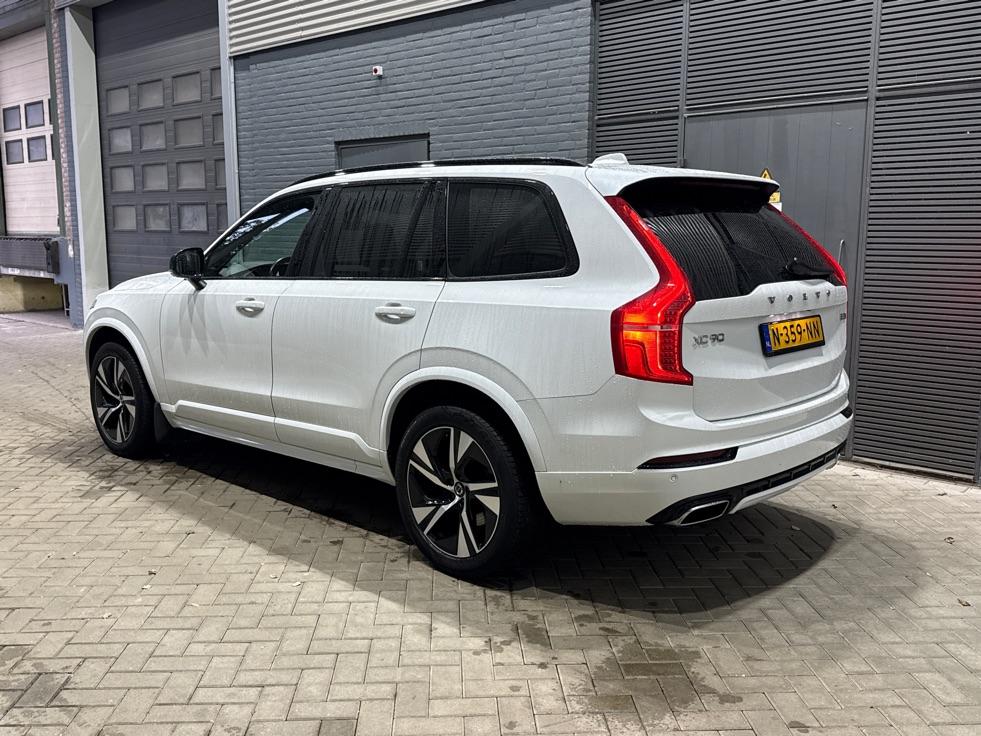 Volvo XC90 2.0 B5 AWD Inscription Intro Edition | Harman/Kardon | Panoramadak | 360° Camera | Trekhaak | Head-Up | Stoel+Stuurverwarming | BLIS | ACC