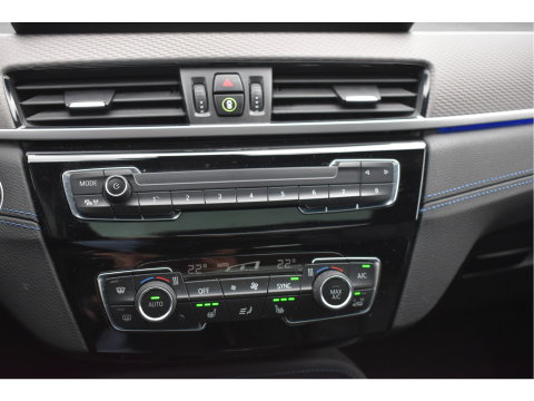 BMW X2 xDrive20i Executive Edition M-Sport 192 pk | Vol | HUD | Camera | Elekt.stoelen | Open dak | Harman/Kardon | Afn.trekhaak | Full LED | Historie