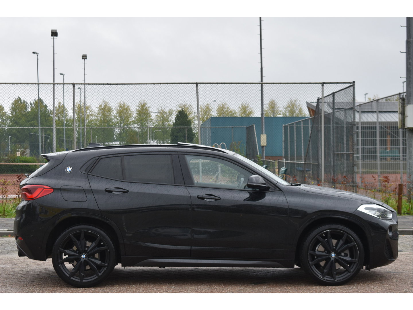 BMW X2 xDrive20i Executive Edition M-Sport 192 pk | Vol | HUD | Camera | Elekt.stoelen | Open dak | Harman/Kardon | Afn.trekhaak | Full LED | Historie