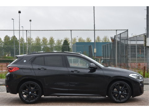 BMW X2 xDrive20i Executive Edition M-Sport 192 pk | Vol | HUD | Camera | Elekt.stoelen | Open dak | Harman/Kardon | Afn.trekhaak | Full LED | Historie