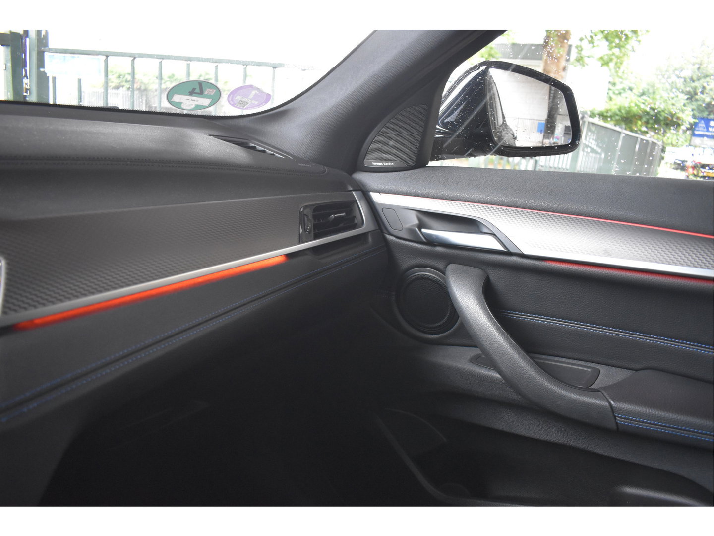 BMW X2 xDrive20i Executive Edition M-Sport 192 pk | Vol | HUD | Camera | Elekt.stoelen | Open dak | Harman/Kardon | Afn.trekhaak | Full LED | Historie