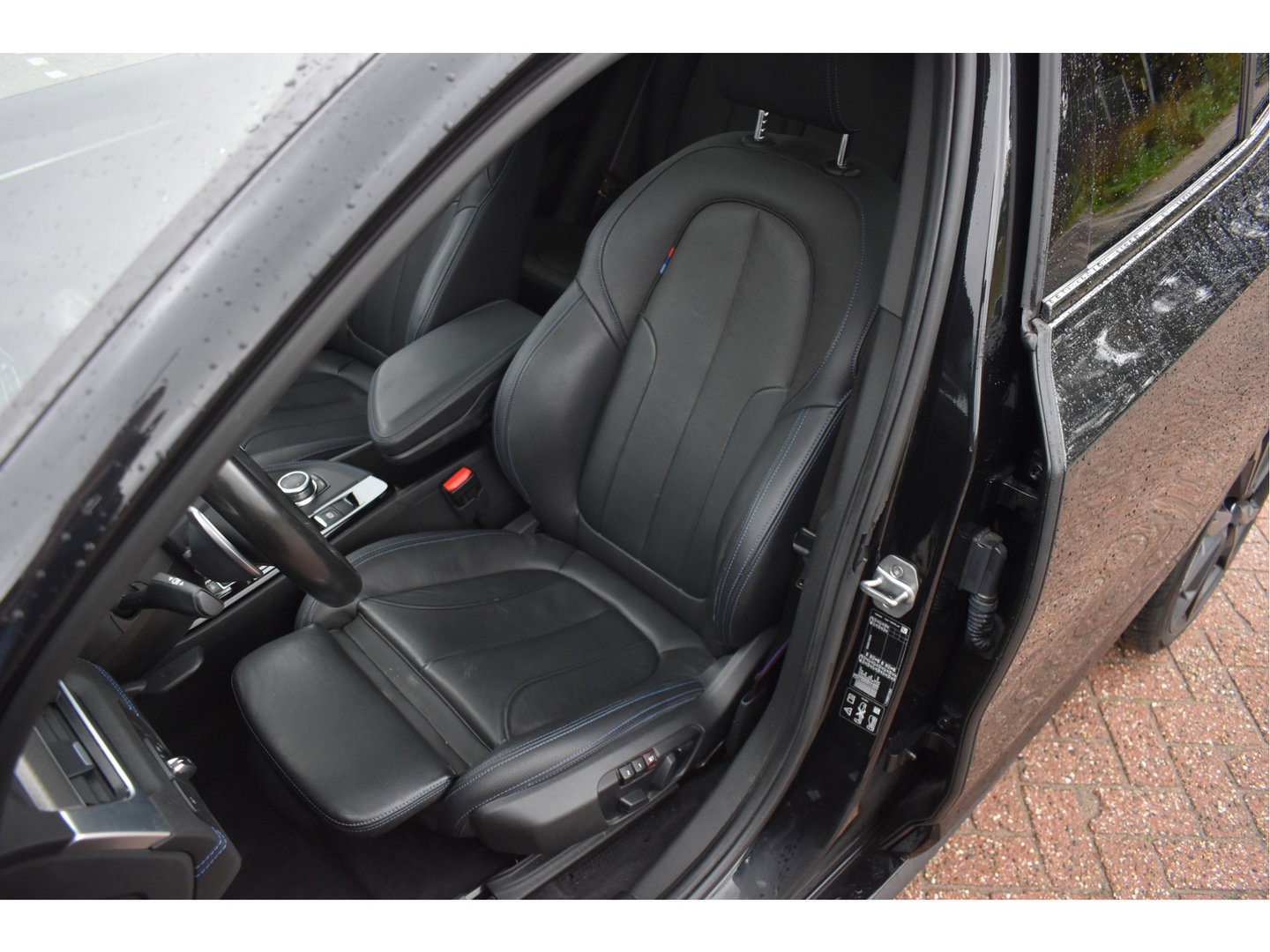 BMW X2 xDrive20i Executive Edition M-Sport 192 pk | Vol | HUD | Camera | Elekt.stoelen | Open dak | Harman/Kardon | Afn.trekhaak | Full LED | Historie