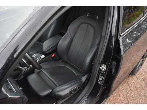 BMW X2 xDrive20i Executive Edition M-Sport 192 pk | Vol | HUD | Camera | Elekt.stoelen | Open dak | Harman/Kardon | Afn.trekhaak | Full LED | Historie
