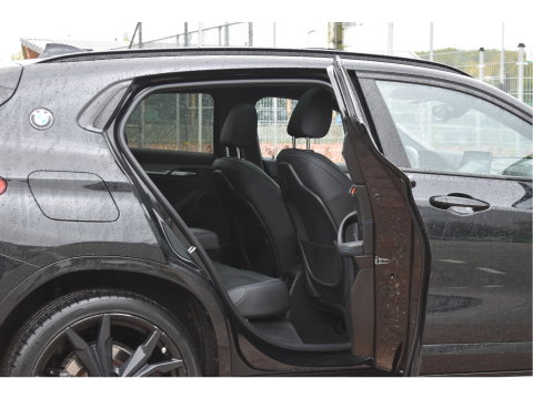 BMW X2 xDrive20i Executive Edition M-Sport 192 pk | Vol | HUD | Camera | Elekt.stoelen | Open dak | Harman/Kardon | Afn.trekhaak | Full LED | Historie
