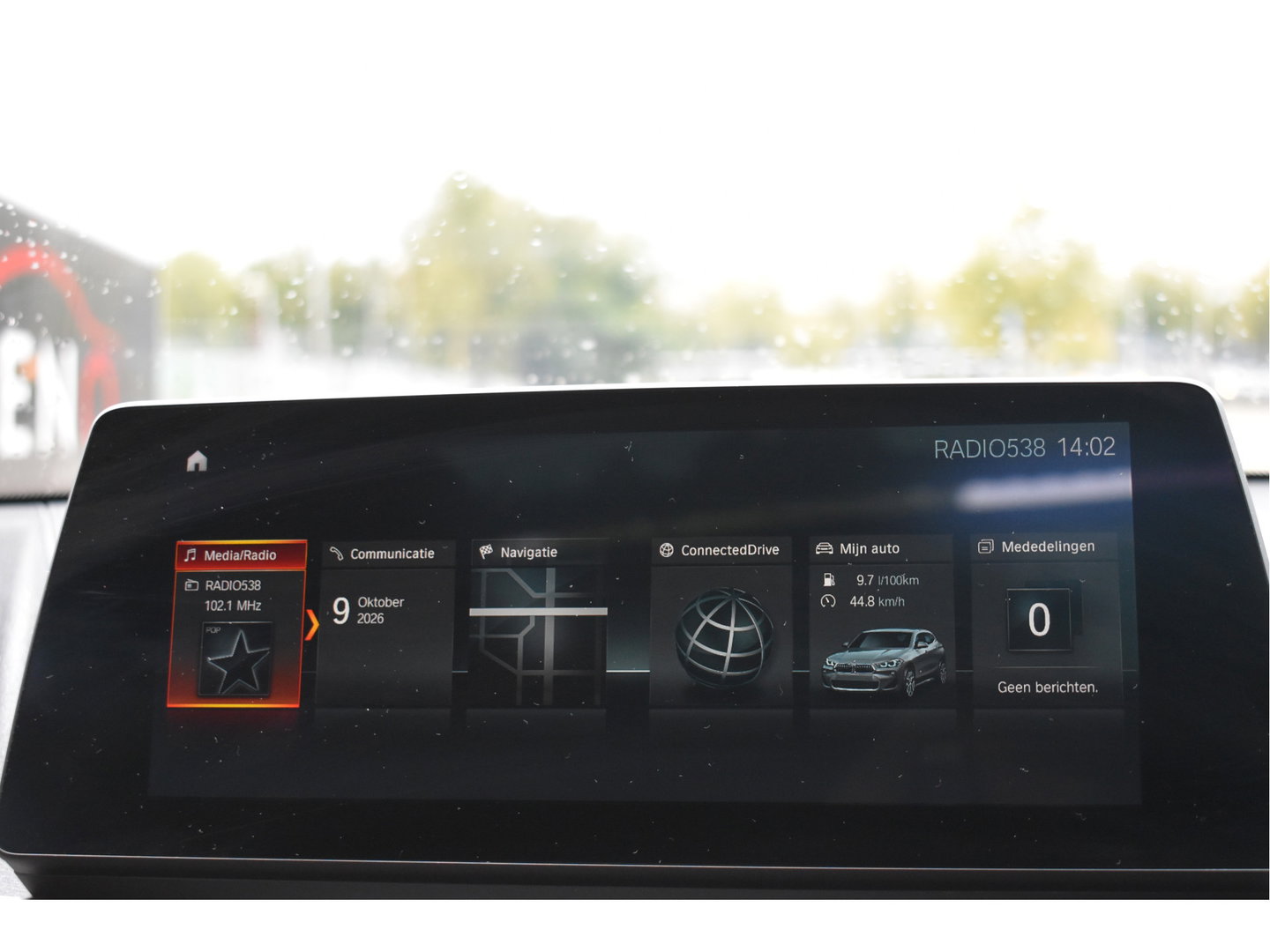 BMW X2 xDrive20i Executive Edition M-Sport 192 pk | Vol | HUD | Camera | Elekt.stoelen | Open dak | Harman/Kardon | Afn.trekhaak | Full LED | Historie