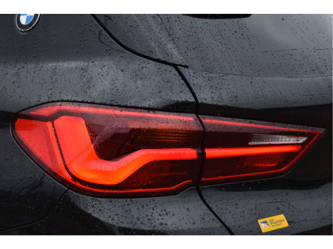 BMW X2 xDrive20i Executive Edition M-Sport 192 pk | Vol | HUD | Camera | Elekt.stoelen | Open dak | Harman/Kardon | Afn.trekhaak | Full LED | Historie