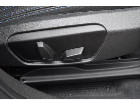 BMW X2 xDrive20i Executive Edition M-Sport 192 pk | Vol | HUD | Camera | Elekt.stoelen | Open dak | Harman/Kardon | Afn.trekhaak | Full LED | Historie