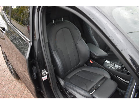 BMW X2 xDrive20i Executive Edition M-Sport 192 pk | Vol | HUD | Camera | Elekt.stoelen | Open dak | Harman/Kardon | Afn.trekhaak | Full LED | Historie