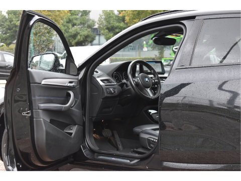 BMW X2 xDrive20i Executive Edition M-Sport 192 pk | Vol | HUD | Camera | Elekt.stoelen | Open dak | Harman/Kardon | Afn.trekhaak | Full LED | Historie