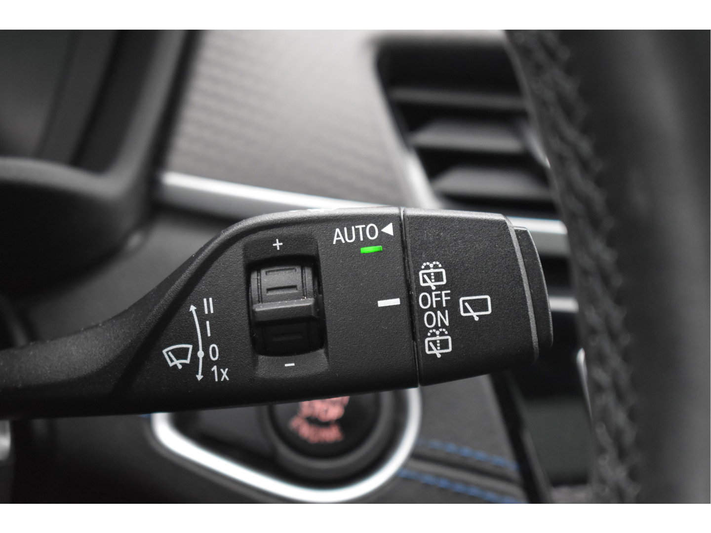 BMW X2 xDrive20i Executive Edition M-Sport 192 pk | Vol | HUD | Camera | Elekt.stoelen | Open dak | Harman/Kardon | Afn.trekhaak | Full LED | Historie