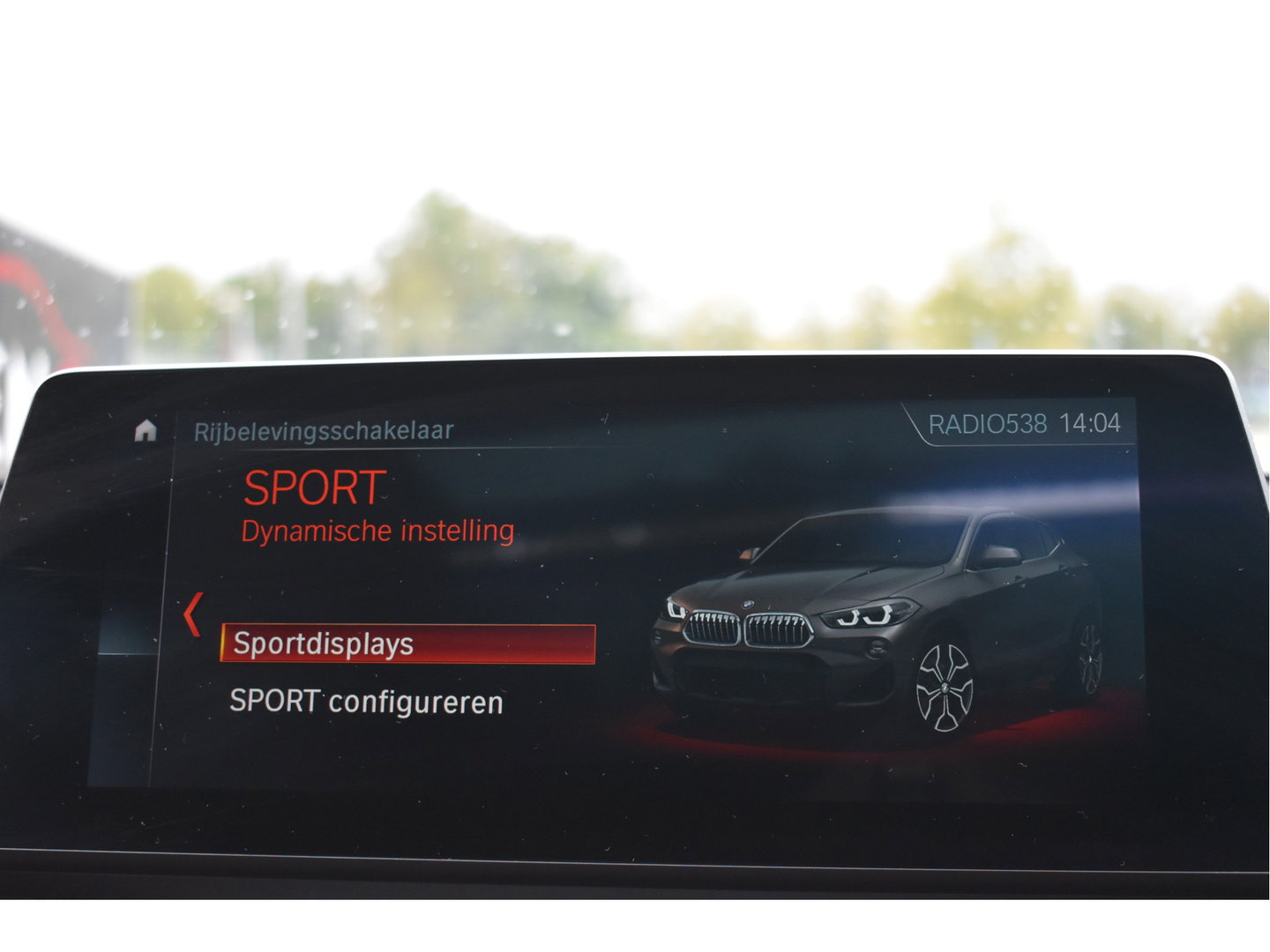 BMW X2 xDrive20i Executive Edition M-Sport 192 pk | Vol | HUD | Camera | Elekt.stoelen | Open dak | Harman/Kardon | Afn.trekhaak | Full LED | Historie