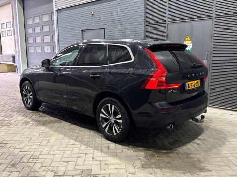 Volvo XC60 2.0 T4 Momentum Pro | Harman/Kardon | Trekhaak | ACC | BLIS | Camera | Stoel+Stuurverwarming | Standkachel | Keyless