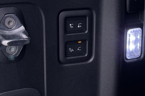 Land Rover Defender 110 P300e X-Dynamic HSE | 6-Persoons | Meridian Surround | ClearSight | Head-Up | Massage+Ventilatie | 22 Inch