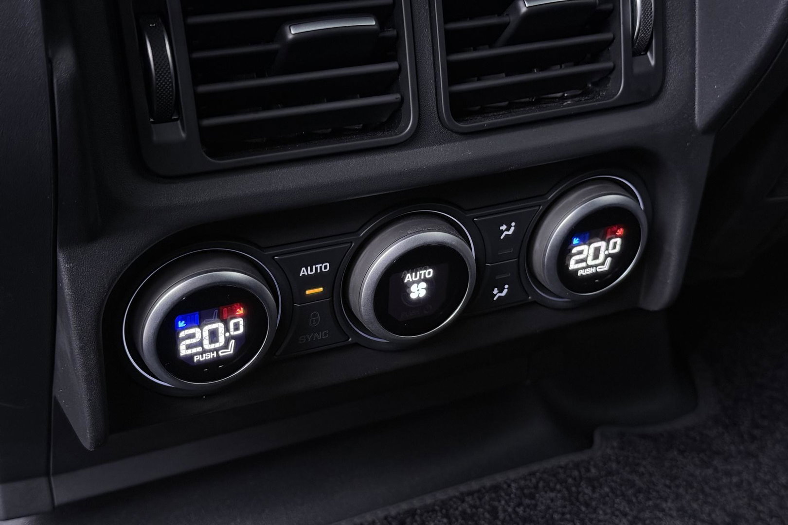 Land Rover Defender 110 P300e X-Dynamic HSE | 6-Persoons | Meridian Surround | ClearSight | Head-Up | Massage+Ventilatie | 22 Inch