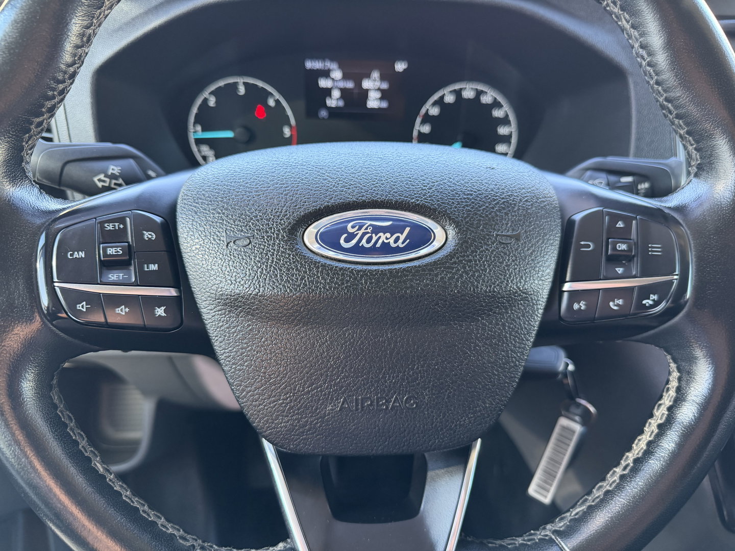 Ford Transit 350 2.0 TDCI 170pk L3H2 DC 5 persoons Trend / vaste prijs rijklaar € 25.950 ex btw / euro 6 / bpm vrij / lease vanaf € 424 / raptor grille / blauw metallic / trekhaak 2500 kg