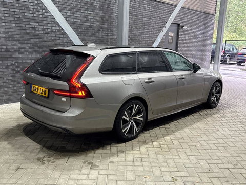 Volvo V90 2.0 T6 AWD R-Design | Panoramadak | Head-Up | Pilot Assist | Camera | Stoel+Stuurverwarming | Keyless | Getint glas | ACC