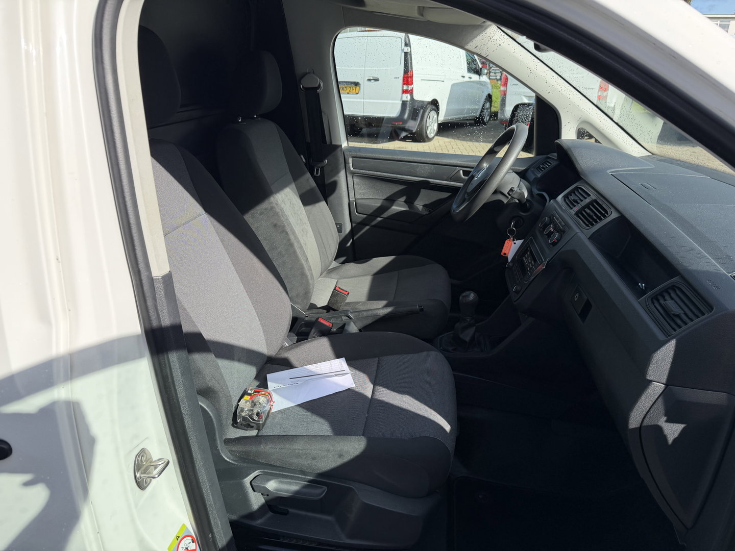 Volkswagen Caddy 2.0 TDI L2H1 BMT Maxi / vaste prijs rijklaar € 11.950 ex btw / lease vanaf € / euro 6 / bpm vrij / airco / pdc achter / achterklep / omvormer !