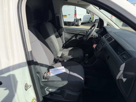 Volkswagen Caddy 2.0 TDI L2H1 BMT Maxi / vaste prijs rijklaar € 11.950 ex btw / lease vanaf € / euro 6 / bpm vrij / airco / pdc achter / achterklep / omvormer !