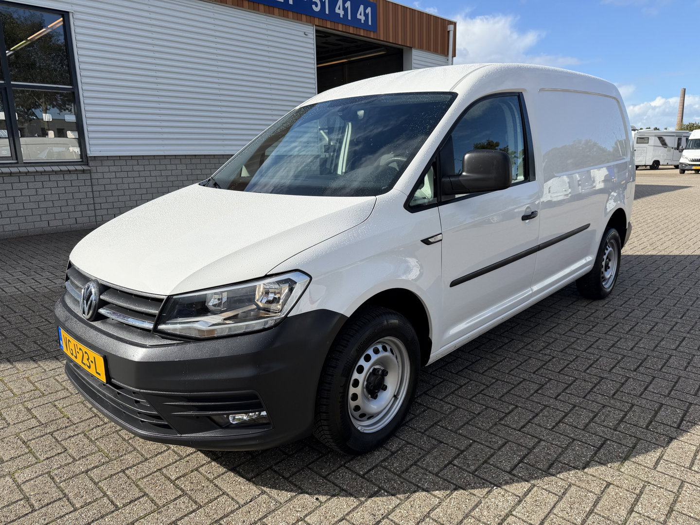 Volkswagen Caddy 2.0 TDI L2H1 BMT Maxi / vaste prijs rijklaar € 11.950 ex btw / lease vanaf € / euro 6 / bpm vrij / airco / pdc achter / achterklep / omvormer !