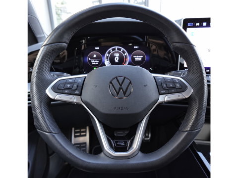 Volkswagen Golf 1.5 eTSI R-Line Edition PANO HUD KEYLESS