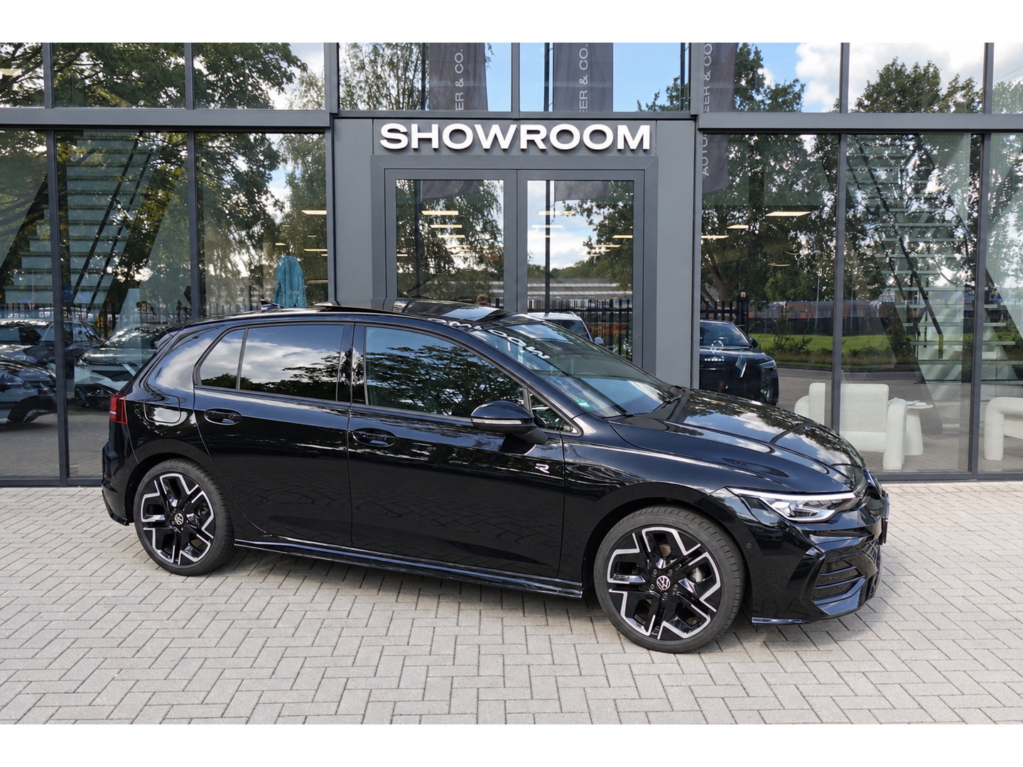 Volkswagen Golf 1.5 eTSI R-Line Edition PANO HUD KEYLESS