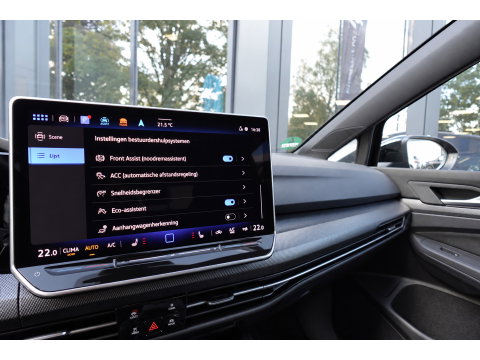 Volkswagen Golf 1.5 eTSI R-Line Edition PANO HUD KEYLESS