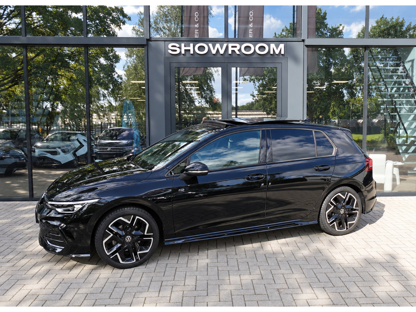 Volkswagen Golf 1.5 eTSI R-Line Edition PANO HUD KEYLESS