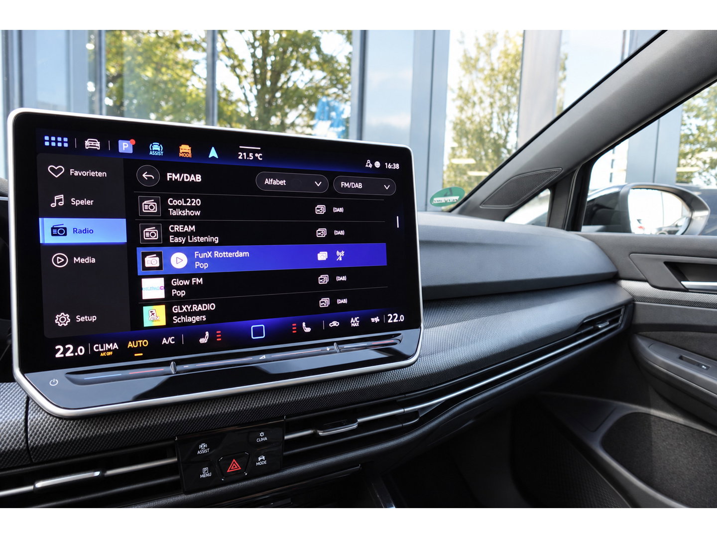 Volkswagen Golf 1.5 eTSI R-Line Edition PANO HUD KEYLESS