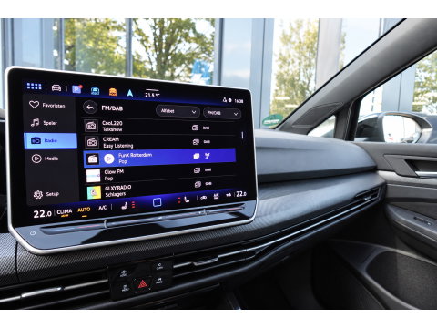 Volkswagen Golf 1.5 eTSI R-Line Edition PANO HUD KEYLESS