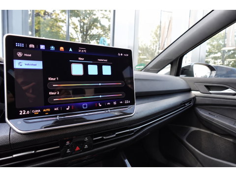 Volkswagen Golf 1.5 eTSI R-Line Edition PANO HUD KEYLESS